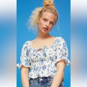 Patterned cropped Top - NWT